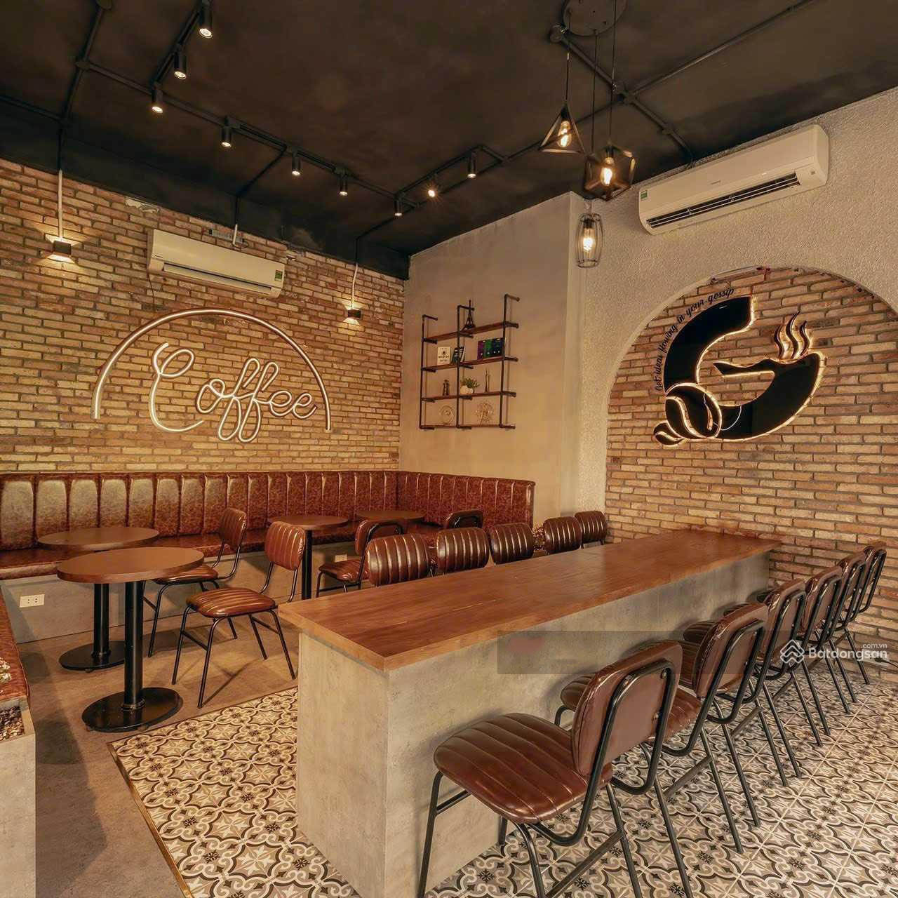 Cần sang lại quán Cafe góc 2 MTD Cô Giang , P.Cô Giang, Quận 1